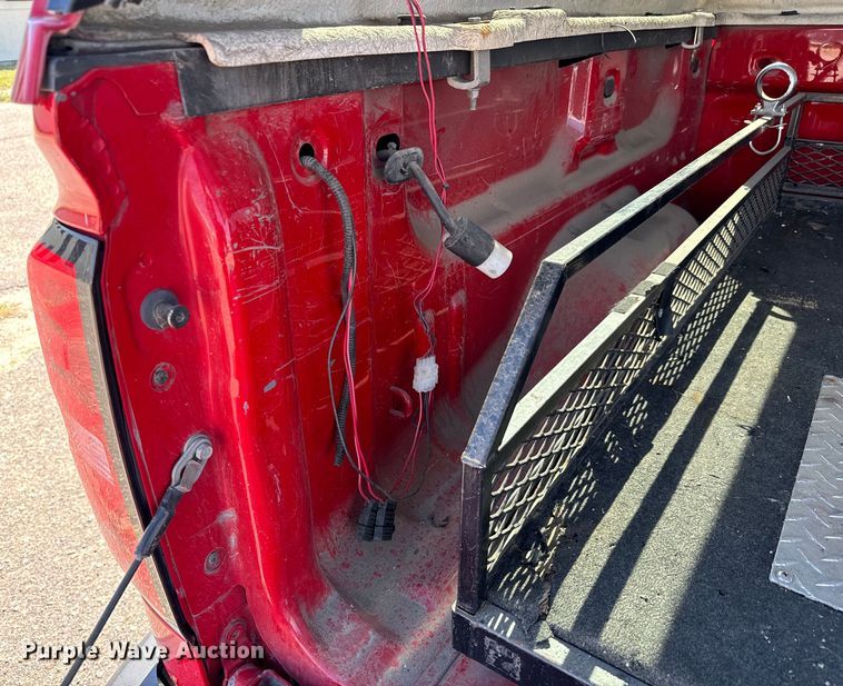 image for item NV9124 2015 Chevrolet  Silverado 1500 Crew Cab pickup truck