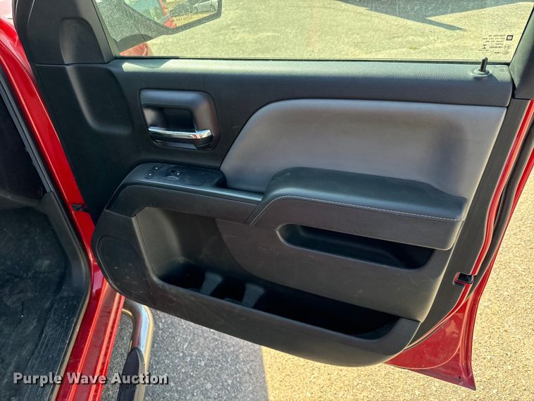 image for item NV9124 2015 Chevrolet  Silverado 1500 Crew Cab pickup truck