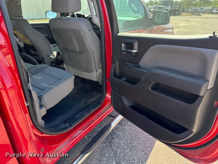 image for item NV9124 2015 Chevrolet  Silverado 1500 Crew Cab pickup truck