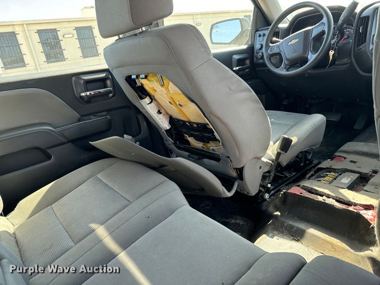 image for item NV9124 2015 Chevrolet  Silverado 1500 Crew Cab pickup truck