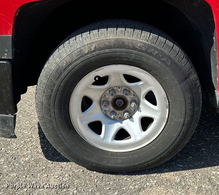 image for item NV9124 2015 Chevrolet  Silverado 1500 Crew Cab pickup truck