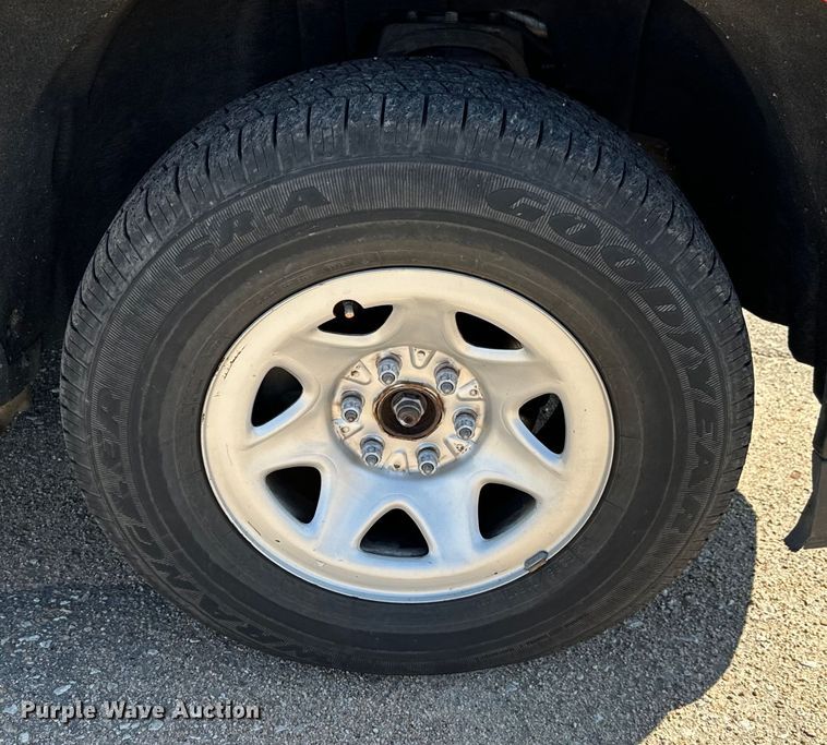 image for item NV9124 2015 Chevrolet  Silverado 1500 Crew Cab pickup truck