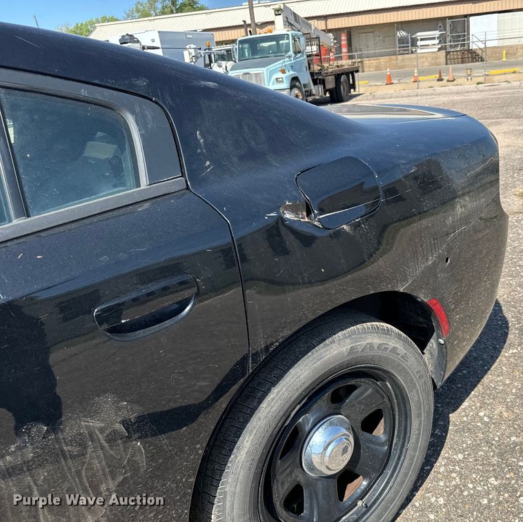 image for item NV9127 2017 Dodge Charger Police 