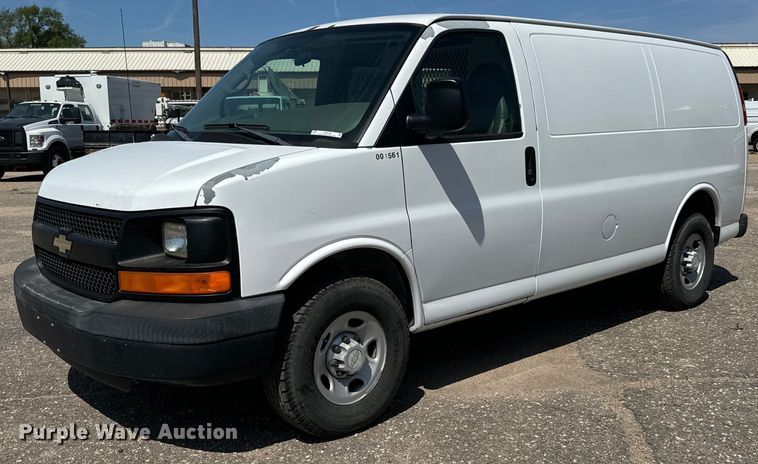 image for item NV9128 2007 Chevrolet Express 2500 van