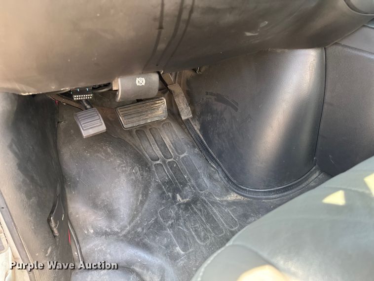 image for item NV9128 2007 Chevrolet Express 2500 van