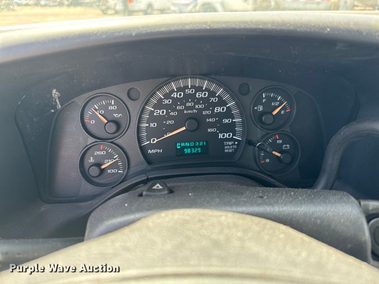 image for item NV9128 2007 Chevrolet Express 2500 van