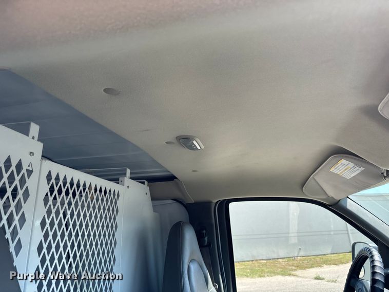image for item NV9128 2007 Chevrolet Express 2500 van