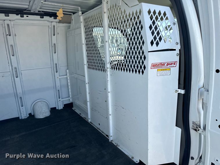 image for item NV9128 2007 Chevrolet Express 2500 van