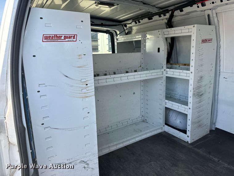 image for item NV9128 2007 Chevrolet Express 2500 van