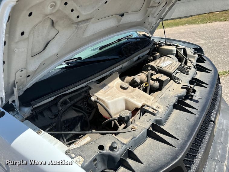 image for item NV9128 2007 Chevrolet Express 2500 van