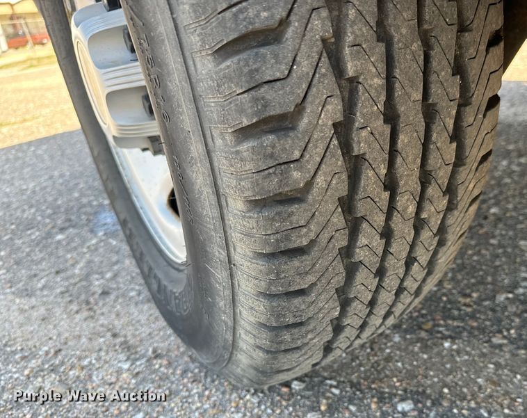 image for item NV9128 2007 Chevrolet Express 2500 van