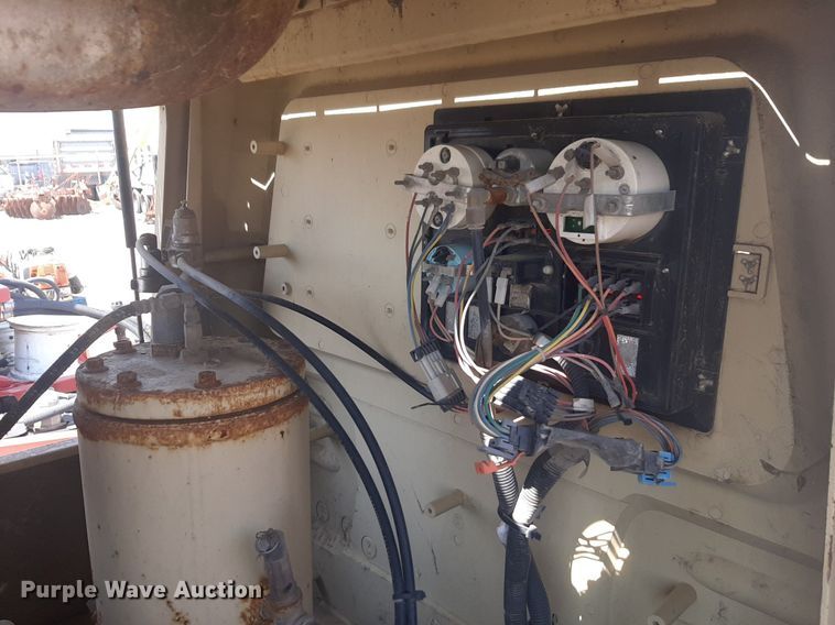 image for item NV9129 Ingersoll-Rand  185 air compressor