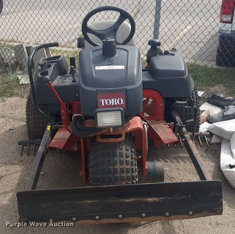 image for item NV9134 Toro Sand Pro 3040 bunker rake