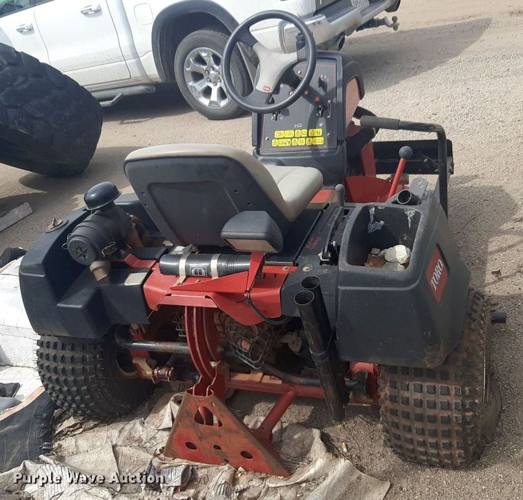 image for item NV9134 Toro Sand Pro 3040 bunker rake