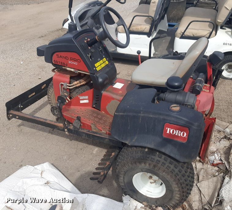 image for item NV9134 Toro Sand Pro 3040 bunker rake