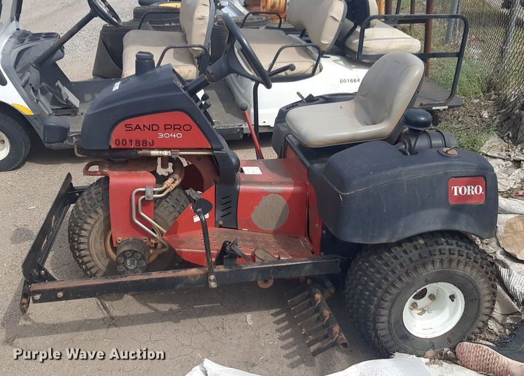 image for item NV9134 Toro Sand Pro 3040 bunker rake