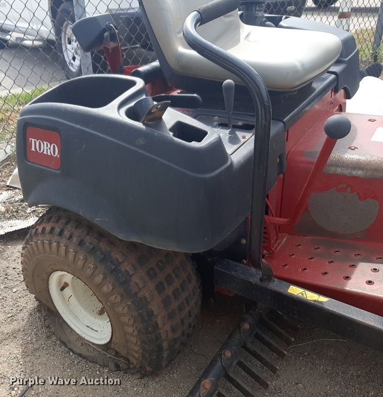 image for item NV9134 Toro Sand Pro 3040 bunker rake