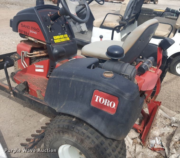 image for item NV9134 Toro Sand Pro 3040 bunker rake