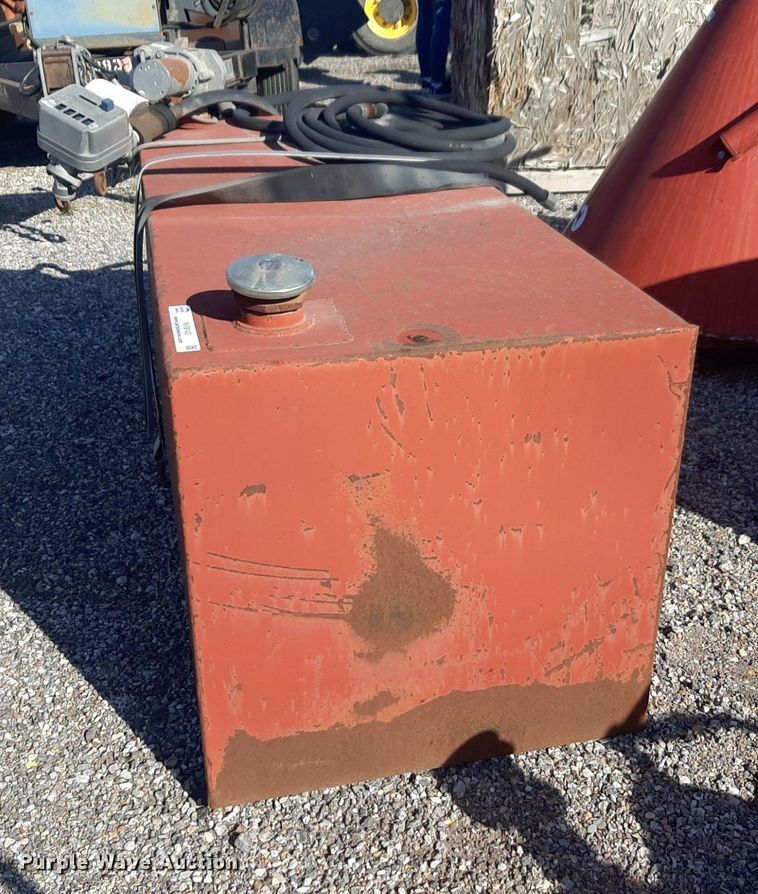 image for item NV9143 Fuel tank