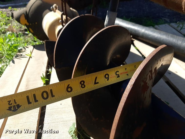 image for item NV9146 Three point auger