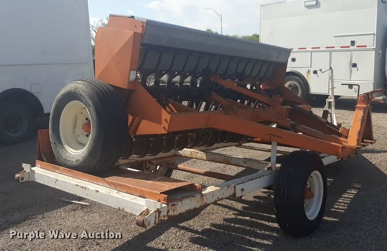 image for item NV9149 Horton  grain drill