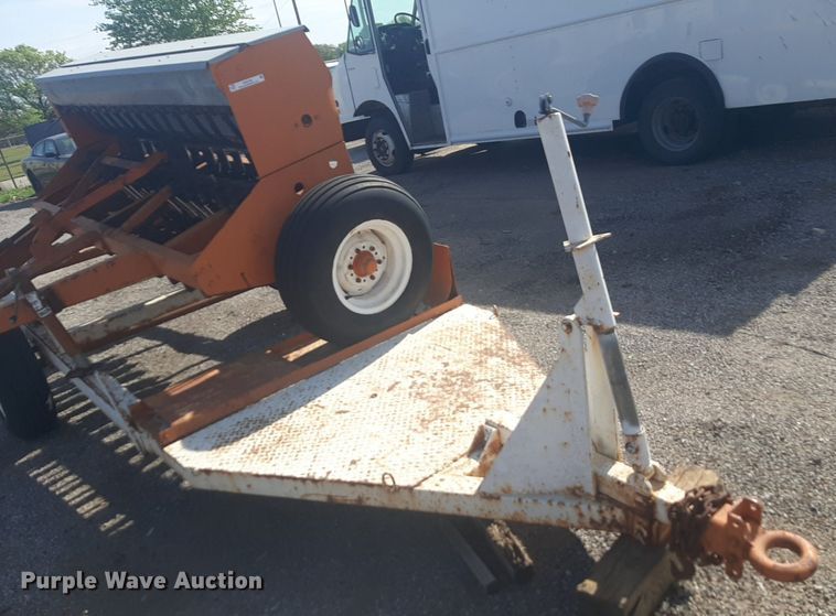 image for item NV9149 Horton  grain drill