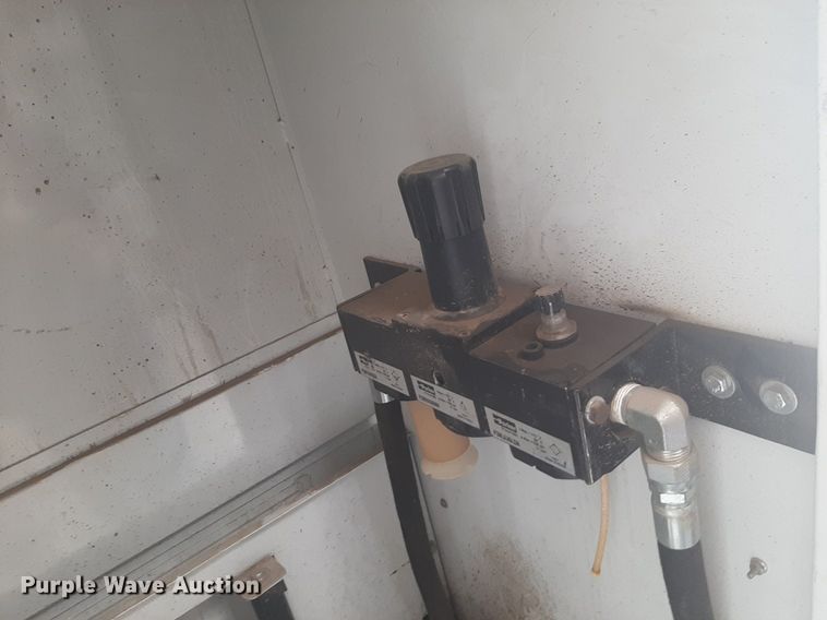 image for item NV9150 2017 Ford F750 Super Duty utility / service truck