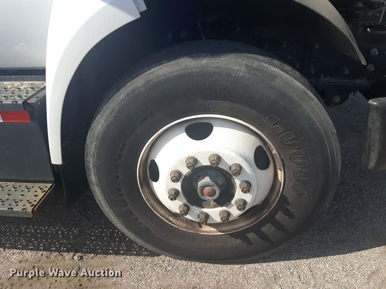 image for item NV9150 2017 Ford F750 Super Duty utility / service truck