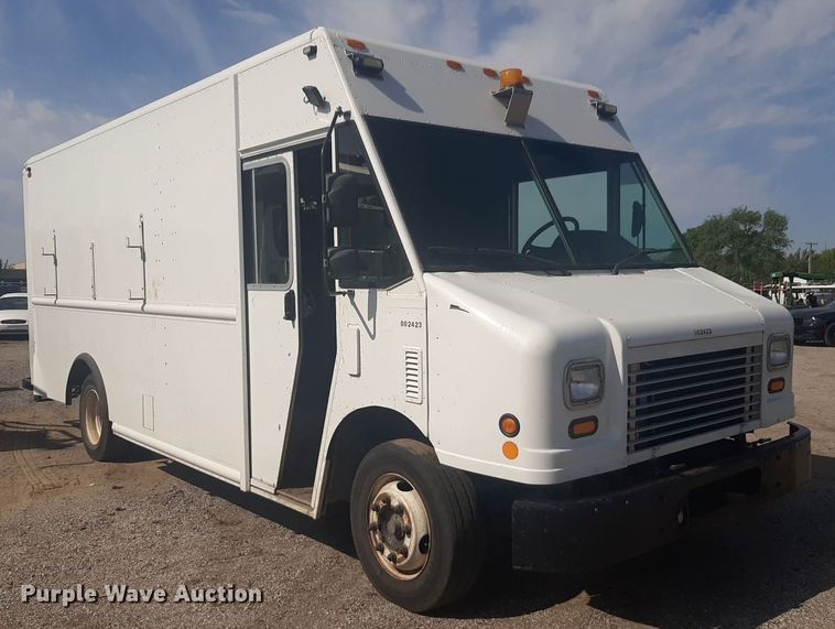 image for item NV9151 2011 Freightliner  MT55 box truck