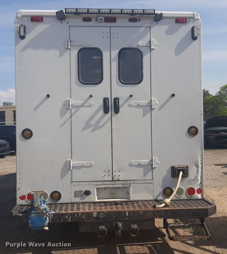 image for item NV9151 2011 Freightliner  MT55 box truck