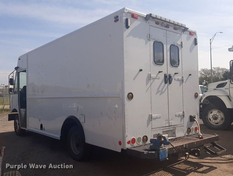 image for item NV9151 2011 Freightliner  MT55 box truck