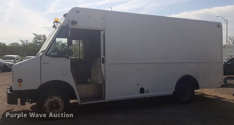 image for item NV9151 2011 Freightliner  MT55 box truck