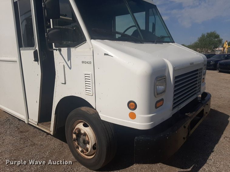 image for item NV9151 2011 Freightliner  MT55 box truck