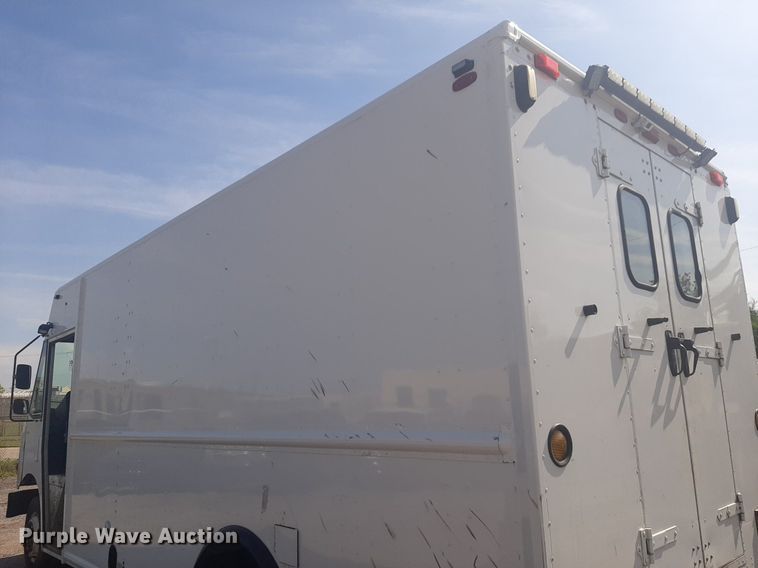 image for item NV9151 2011 Freightliner  MT55 box truck