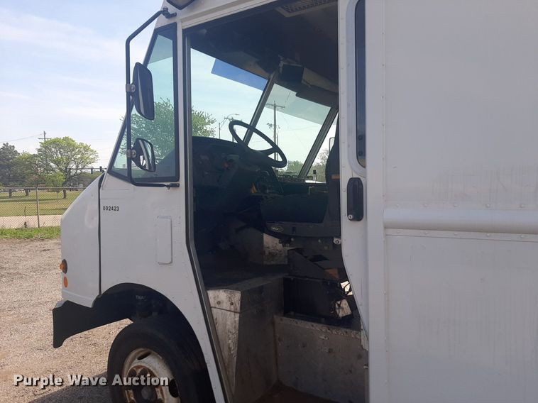 image for item NV9151 2011 Freightliner  MT55 box truck