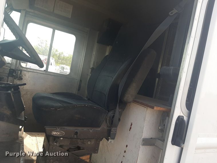 image for item NV9151 2011 Freightliner  MT55 box truck