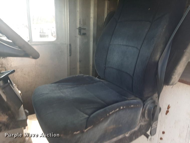 image for item NV9151 2011 Freightliner  MT55 box truck