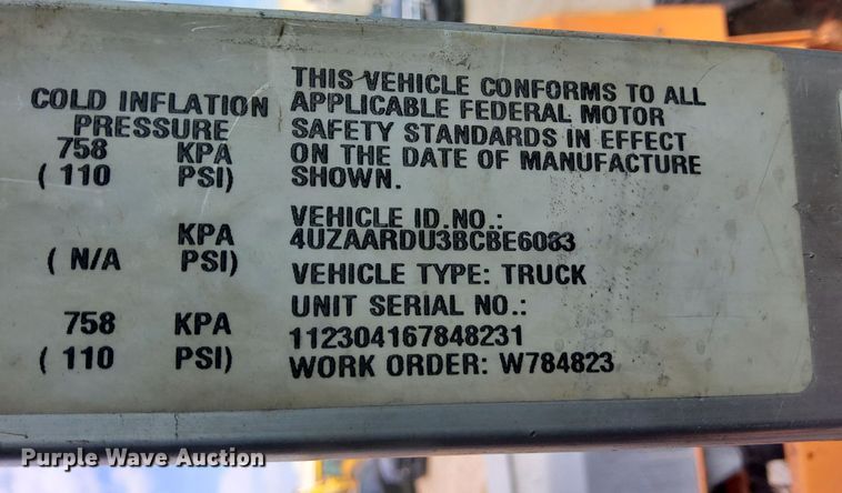 image for item NV9151 2011 Freightliner  MT55 box truck