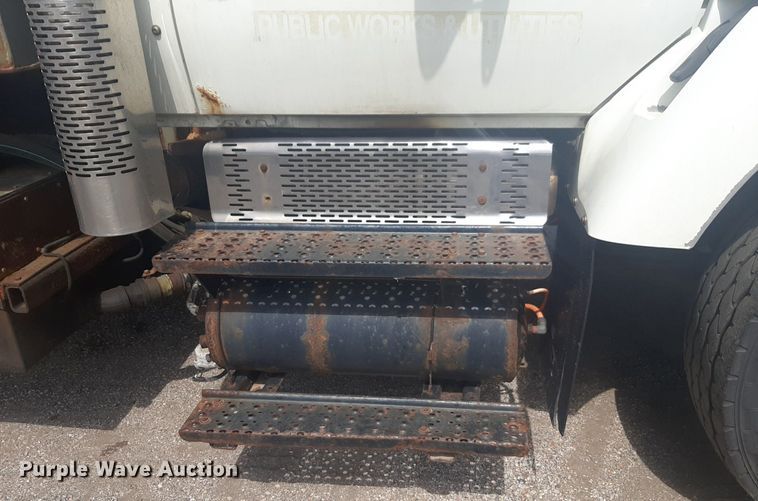 image for item NV9153 2008 International 7400 SFA dump truck