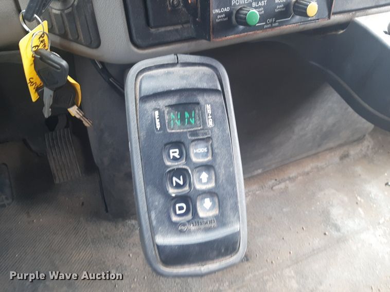 image for item NV9153 2008 International 7400 SFA dump truck