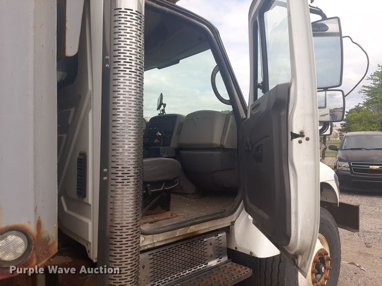 image for item NV9153 2008 International 7400 SFA dump truck