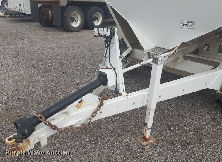 image for item NV9154 Willmar Super 500 spreader