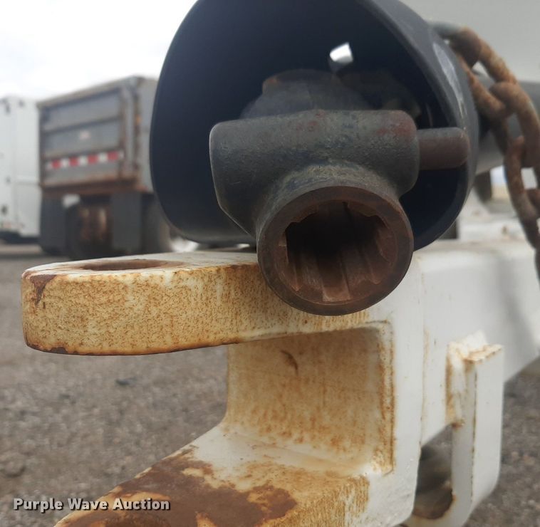 image for item NV9154 Willmar Super 500 spreader