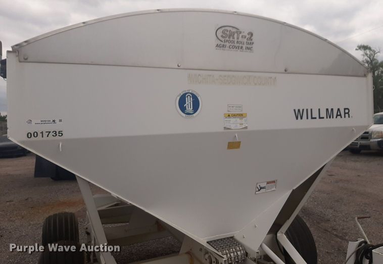 image for item NV9154 Willmar Super 500 spreader