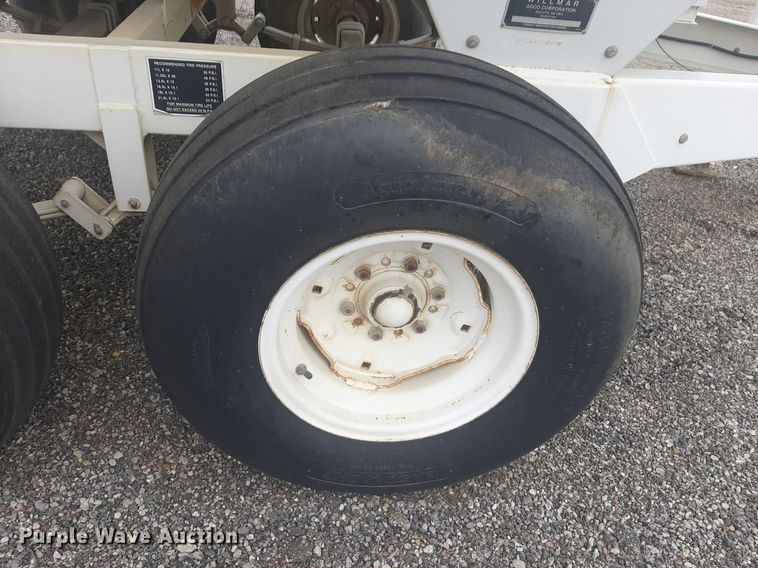 image for item NV9154 Willmar Super 500 spreader