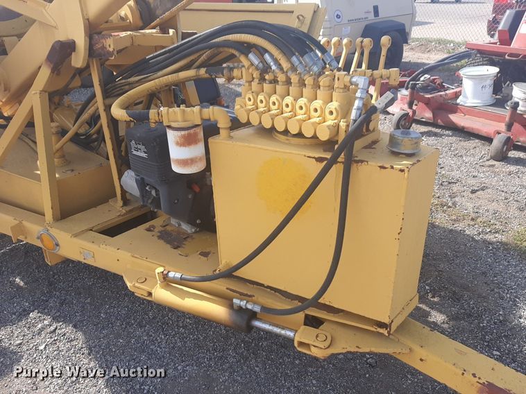 image for item NV9156 Tree spade