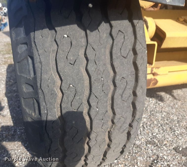 image for item NV9156 Tree spade