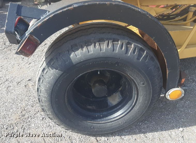 image for item NV9156 Tree spade