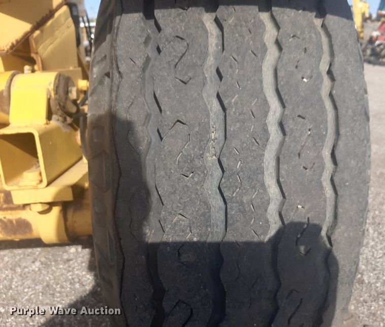 image for item NV9156 Tree spade