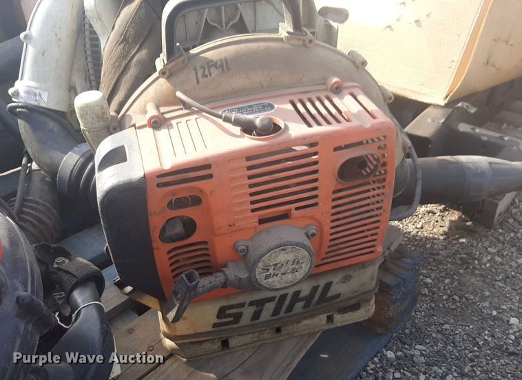 image for item NV9157 (6) backpack leaf blowers 